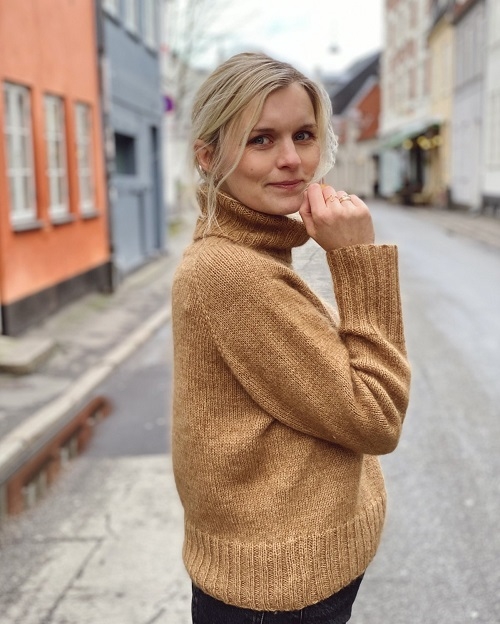 PetiteKnit - Caramel Sweater