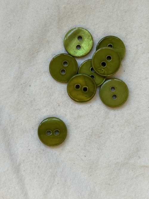 Perlemorsknapper-Fv. 15 Jægergrøn-12 mm