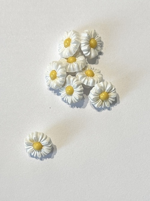 Daisy - plastknap med øje 13 mm