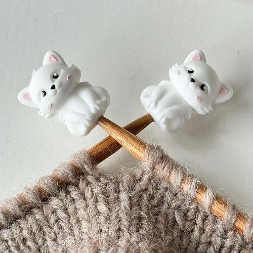 Maskestoppere fra Markers and Pearls-Kat - hvid 3D