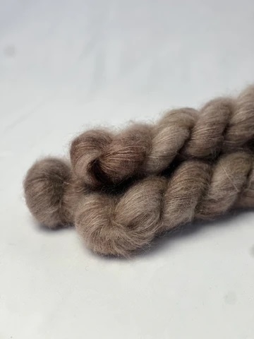 Silk Mohair fra Unik Garn - Nøddebrun