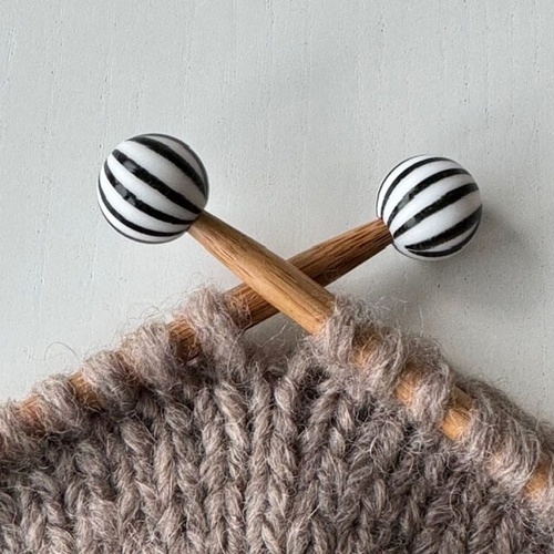 Maskestoppere fra Markers and Pearls-Rund perle, sort og hvid