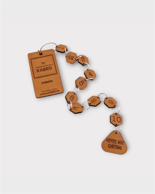 By Kabro - Strikkefisk m. tal - læder