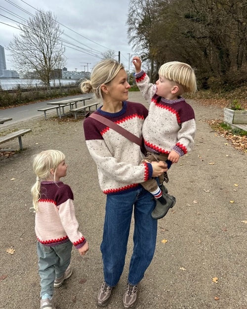 PetiteKnit - Cross Sweater